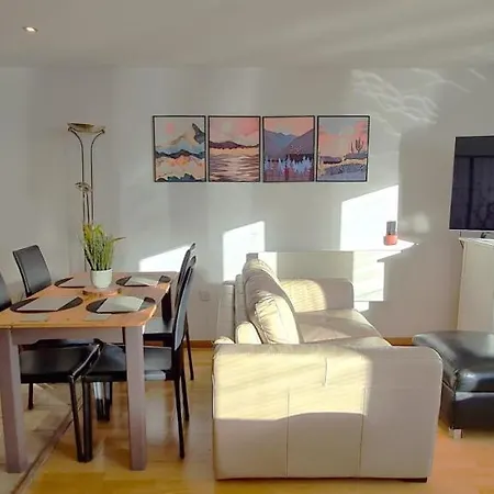 Sidemersey Livings- Convenient 1-Bedroom Flat With A View, Central Liverpool Exterior photo