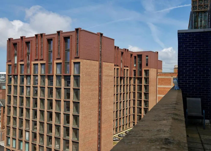 Sidemersey Livings- Convenient 1-Bedroom Flat With A View, Central Liverpool