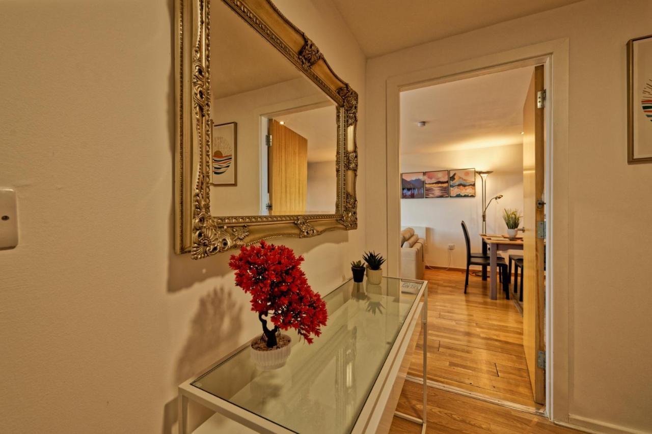 Sidemersey Livings- Convenient 1-bedroom Flat With A View, Apartment Liverpool
