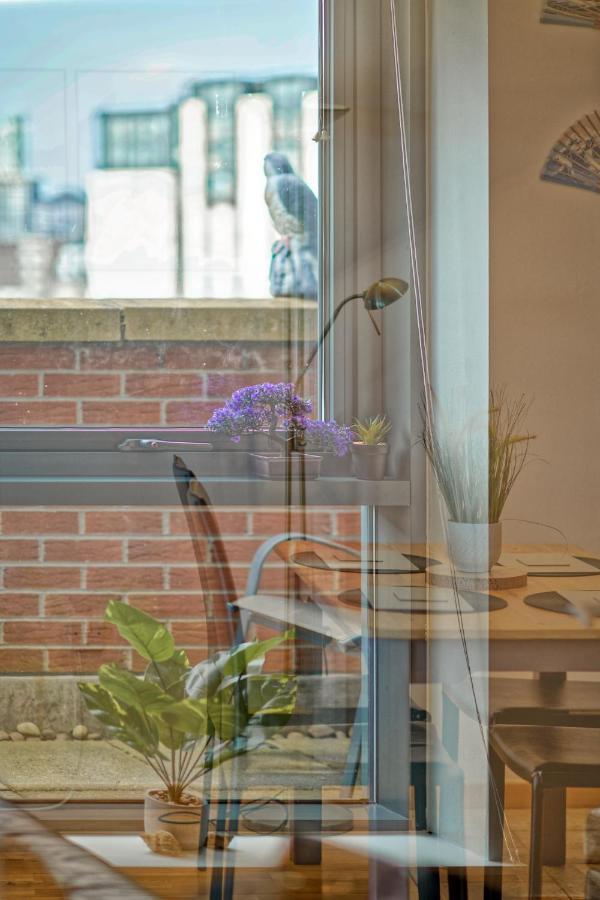 Sidemersey Livings- Convenient 1-bedroom Flat With A View, Apartment